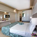 Siena Palace מלון 4*