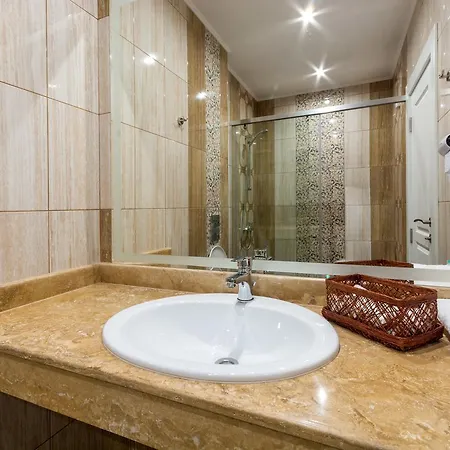 Siena Palace Hotell 4*