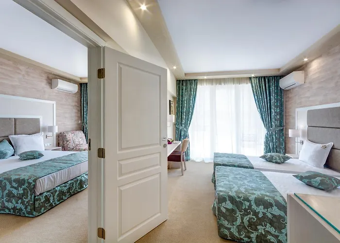 Siena Palace 프리모르스코