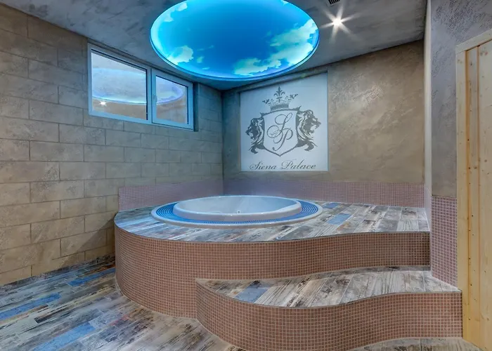 Siena Palace 프리모르스코