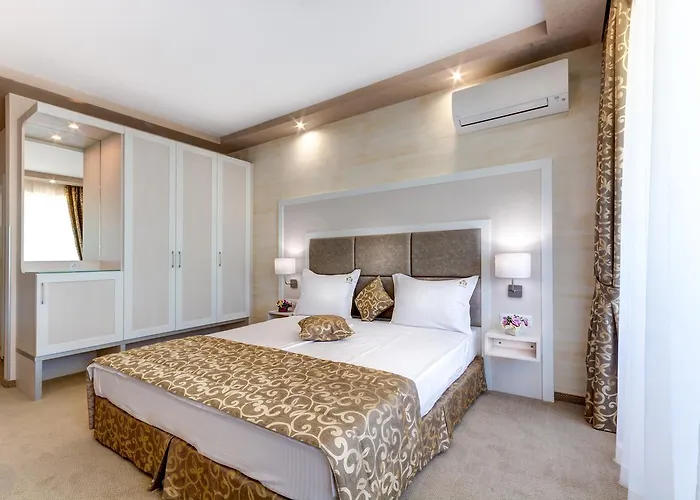 호텔 Siena Palace 프리모르스코